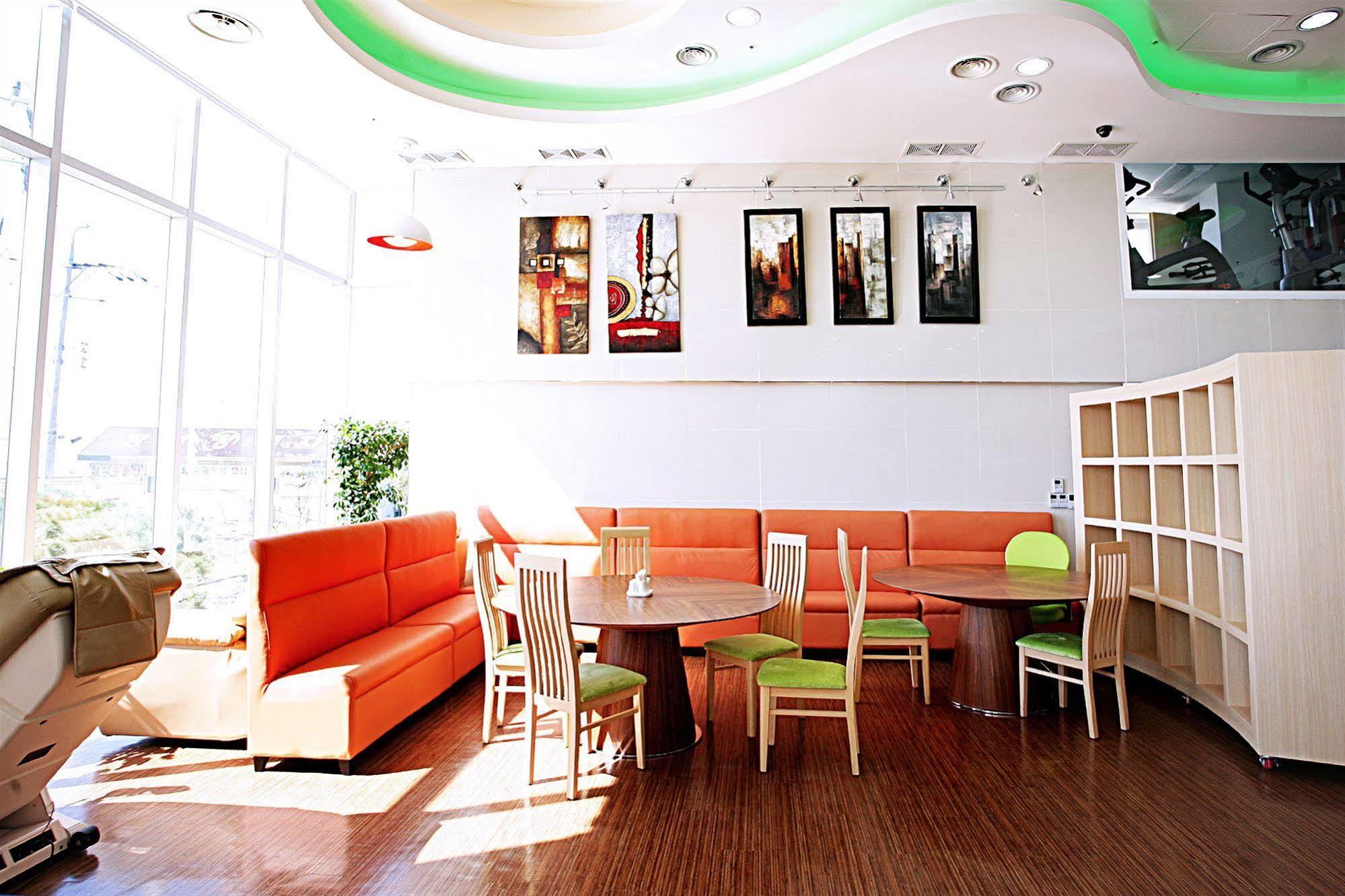 Gunsan Apple Tree Hotel Eksteriør bilde