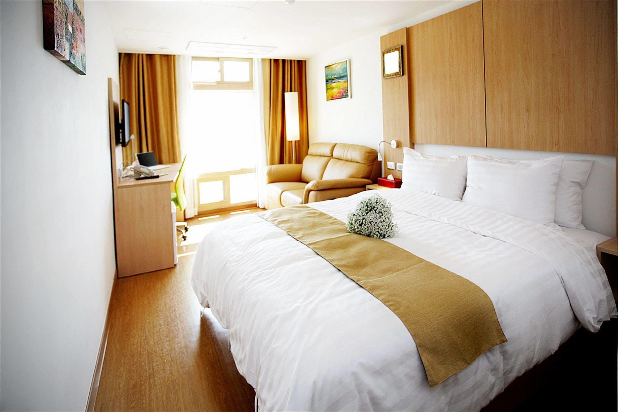 Gunsan Apple Tree Hotel Eksteriør bilde